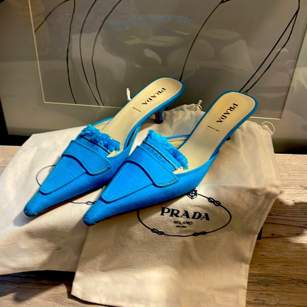 Prada pointed toe, Blue, dust bag original box